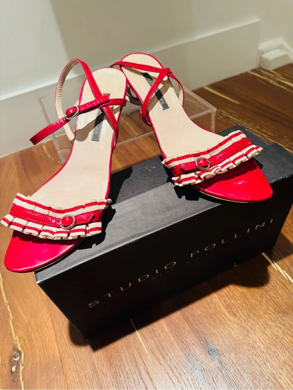 Studio Pollini Red Patent Ruffle Slingback Sandals. Size 40.  ♥️ Dolce Vita!